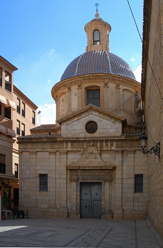 Fachada y cúpula de la capilla de la Comunión     