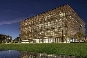 El Museo Nacional de Historia y Cultura Afroamericana, de Adjaye, premio Diseño del Año 2017