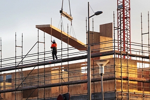 Paso a los bloques de pisos de madera en España