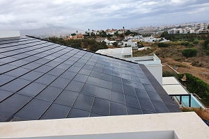 SOLAR INNOVA suministra 200 tejas fotovoltaicas BIPV para el proyecto de instalación de cubierta fotovoltaica en Málaga