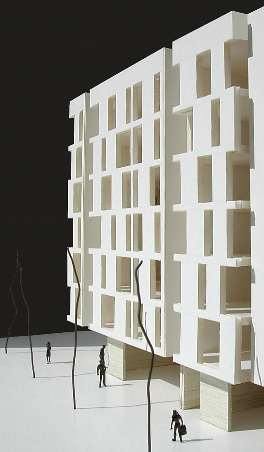 Edificio 24 viviendas, locales y aparcamiento entre medianeras . San Juan de Alicante . Alacant . España