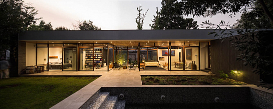 La Casa y los Árboles . Santiago . Region Metropolitana . Chile