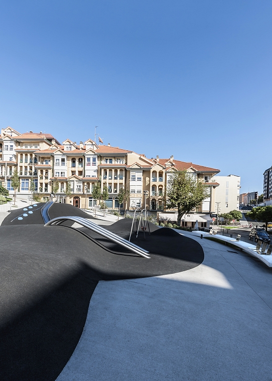 Plaza Tetuán-Amaliach. Entre valles y cráteres . Santander . Cantabria . España