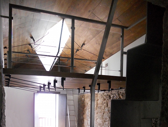 REHABILITACIÓN DE VIVIENDA ENTRE MEDIANERAS EN COMBARRO . Combarro . Pontevedra . España