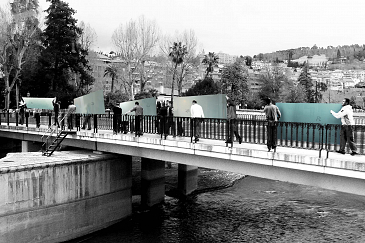 33 Vidrios desplazados . Granada . Granada . España