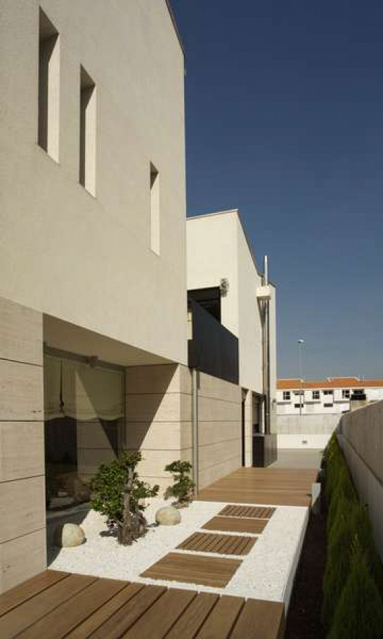 2005. VIVIENDA UNIFAMILIAR AISLADA EN NULES . Nules . Castellón . España