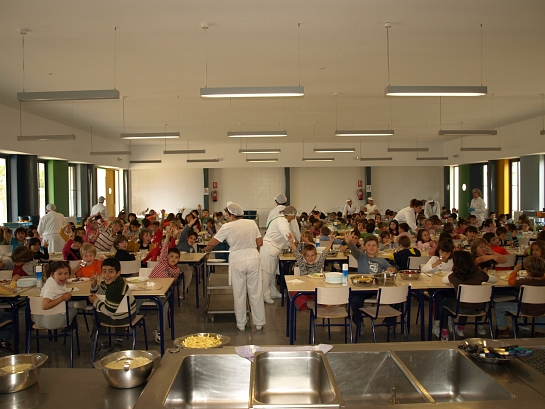 Comedor en el CEIP 'Plá de Barraques' . Campello . Alacant . España