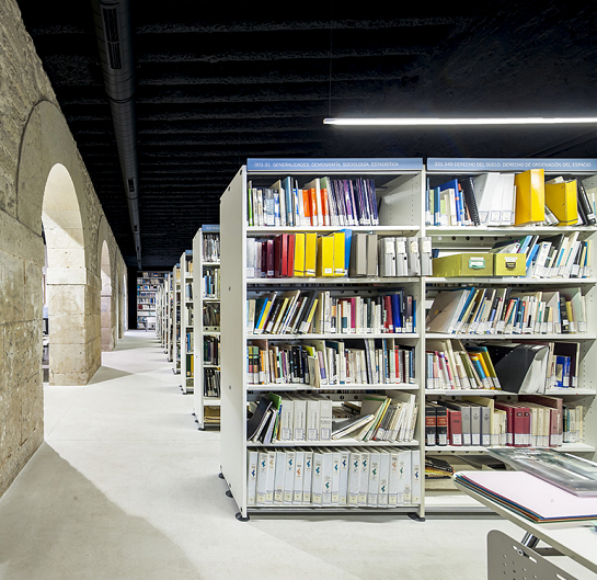 BIBLIOTECA DEL CTAA . Alicante . Alacant . España