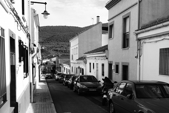 ¿POR ACABAR? Ampliación POR FASES de una vivienda de barrio. PRIMERA FASE 30.000€. . Alcoy . Alacant . España . 2012