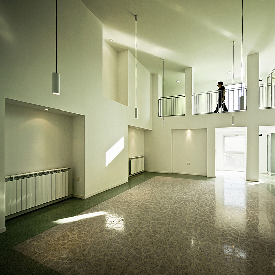 96 viviendas, 31 vpo, 5 locales y 78 plazas de aparcamiento para gente mayor . Barcelona . Barcelona . España