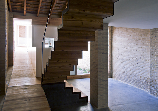 Rehabilitación de casa entre medianeras . Burjassot . València . España