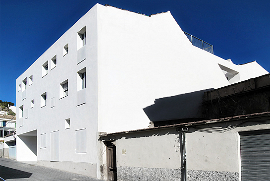 La Casa Plurifamiliar. . Castalla . Alacant . España