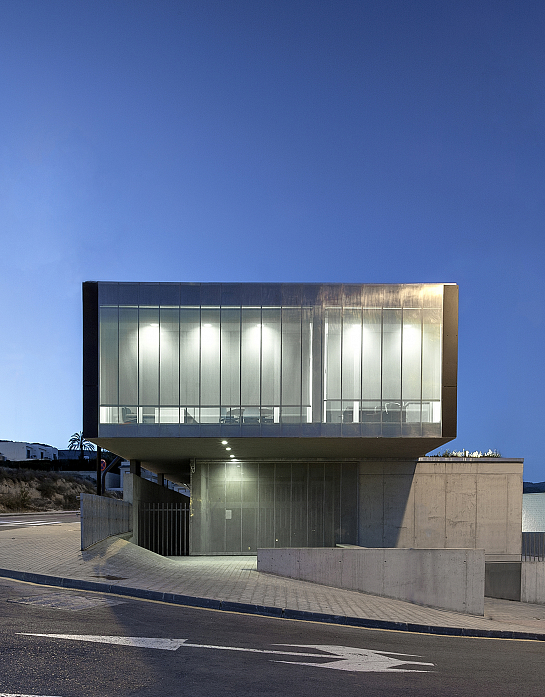Retén Policía Local y Espacio Polivalente con Natàlia Ferrer . Jijona . Alacant . España