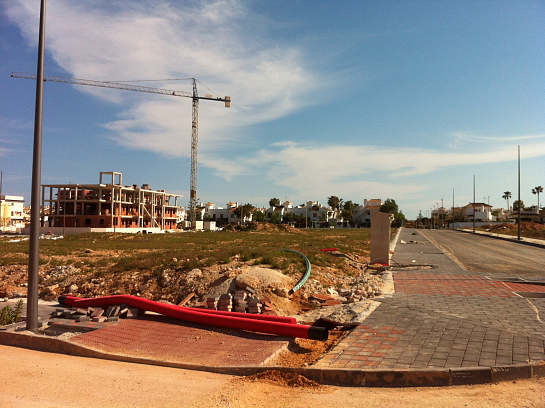 28 VIV ADOSADAS Y PISCINA, MIL PALMERAS . Pilar de la Horadada . Alacant . España