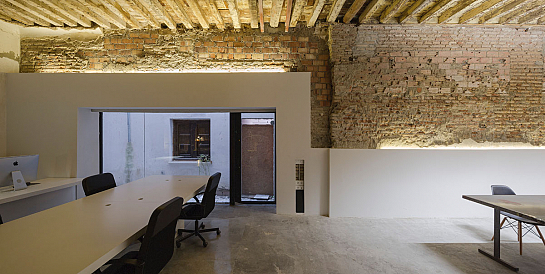 San Jerónimo 17. Reforma de local para Oficina-Taller . Granada . Granada . España