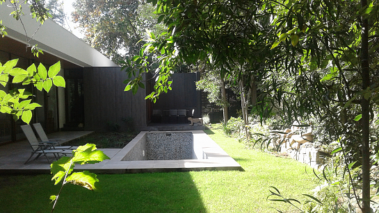 La Casa y los Árboles . Santiago . Region Metropolitana . Chile