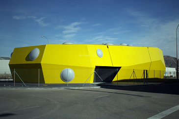 Oficinas comerciales y almacén de servicio para las oficinas . Monóvar . Alacant . España