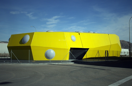 Oficinas comerciales y almacén de servicio para las oficinas . Monóvar . Alacant . España