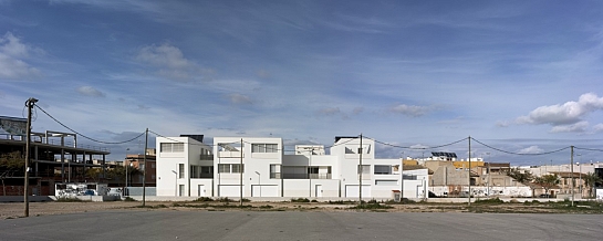 TRES viviendas unifamiliares adosadas . Aspe . Alacant . España