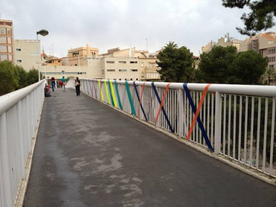 Fluoresciendo la Pasarela . Elche . Alacant . España