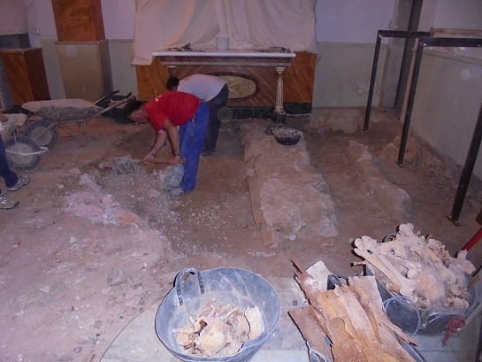 REHABILITACION DEL SUELO DE  LA IGLESIA  LA IGLESIA PARROQUIAL DE BIAR
