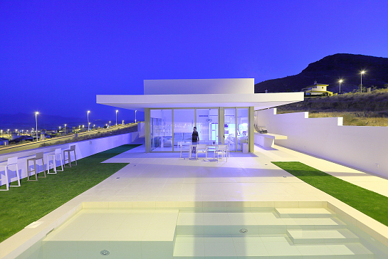 Casa con porche en voladizo . Mazarrón . Murcia . España