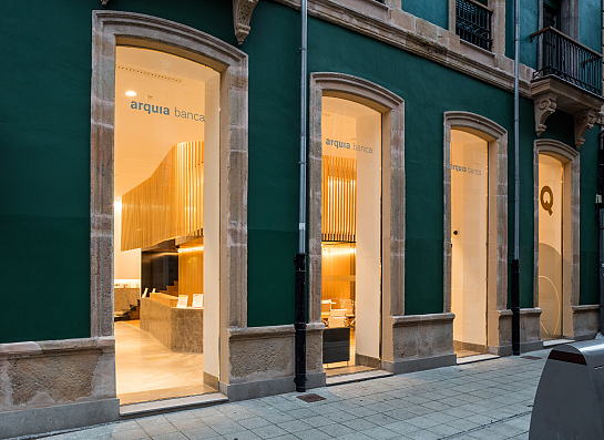 Oficina Bancaria . Gijón . Asturias . España