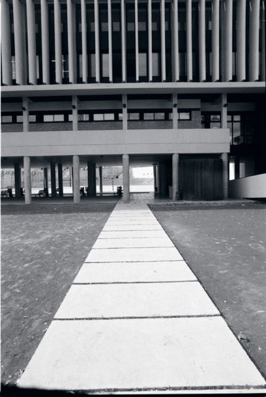1997. I.E.S 12 UNIDADES EN ALCORA . Alcora . Castellón . España