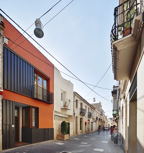 CASA PATIO VERTICAL . El Prat de Llobregat . Barcelona . España