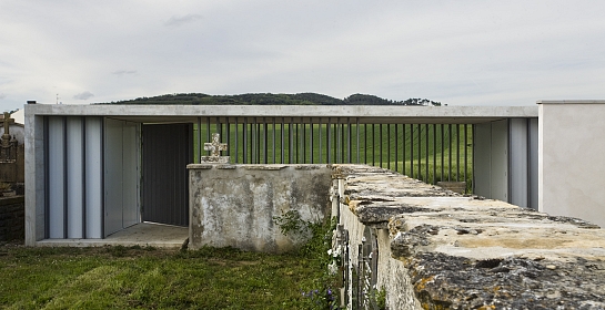 Pabellón acceso + ampliación Cementerio Asiain . Asiain . Navarra . España