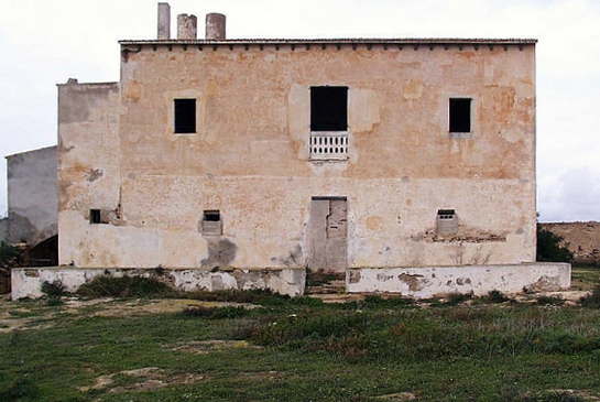 Rehabilitación de la Casa Principal de la Finca Can Marroig . Illes Balears . España