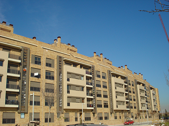 EDIFICIO DE 145 VIVIENDAS M-4 .Torrent. . València . España