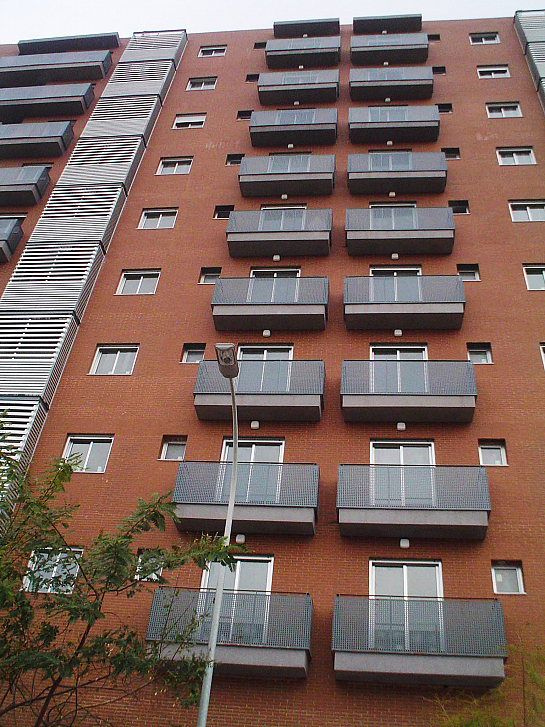 Edificio de 36 viviendas, locales y garaje . Alicante . Alacant . España