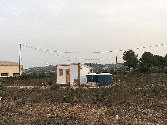 BIOCONSTRUCCION CASETA APEROS Y GESTION DE AGUA . Orihuela . Alacant . España