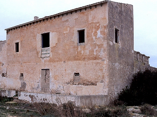 Rehabilitación de la Casa Principal de la Finca Can Marroig . Illes Balears . España