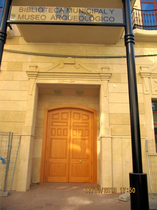 Biblioteca y Museo Arqueológico en Callosa de Segura . Callosa de Segura . Alacant . España
