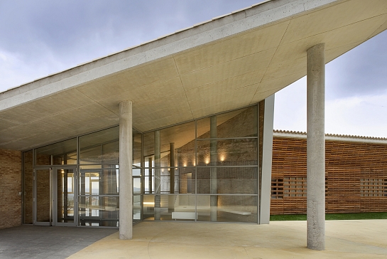 ESCOLA D'EDUCACIÓ ESPECIAL LLAR SANTA MARIA DE QUERALT . Berga . Barcelona . España