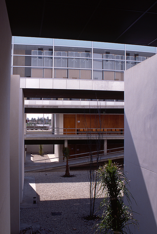 ESCUELA POLITECNICA . San Vicente del Raspeig . Alacant . España