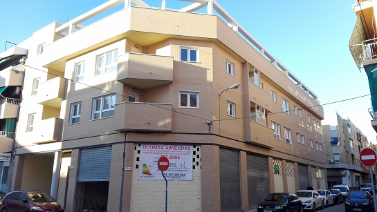 Edificio para 15 viviendas, local y aparcamiento . Alicante . Alacant . España