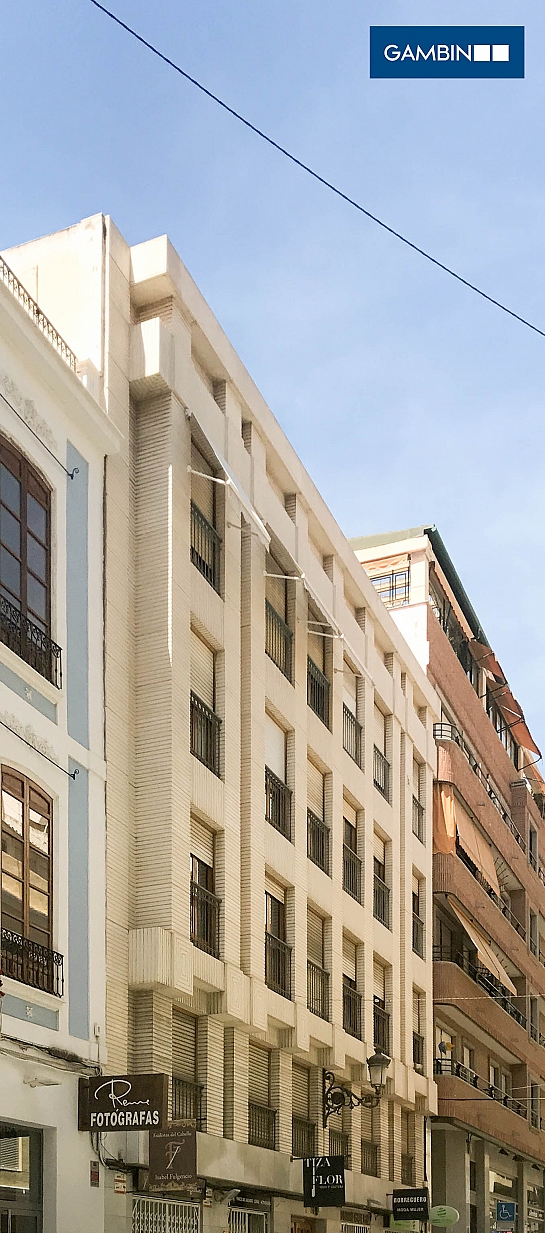 Edificio de Viviendas en César Elguezabal . Alicante . Alacant . España