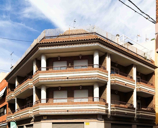 Edificio de 3 viviendas . Alicante . Alacant . España