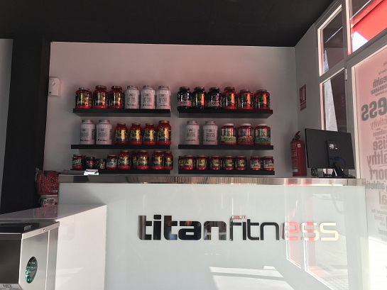 TITAN FITNESD . Benetússer . València . España
