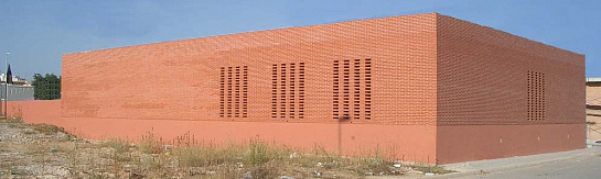 Consultorio Médico. VII Premio Arquitectura de Ladrillo 2001-2003 Categoría Novel . Los Montesinos . Alacant . España