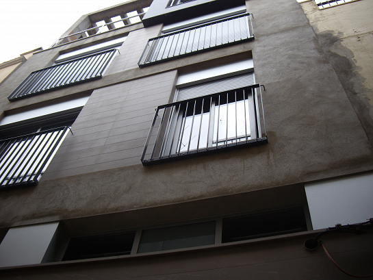 DOS VIVIENDAS UNIFAMILIARES ENTRE MEDIANERAS