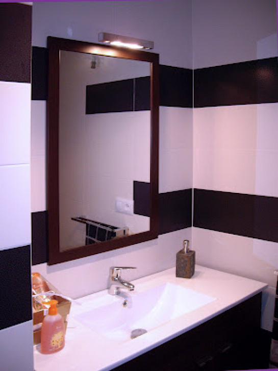 Contrastes mediante la reforma de 2 baños