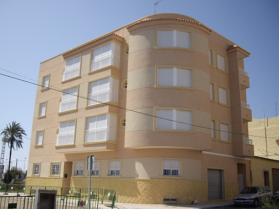 Edificio en esquina para 8 Viviendas . Elche . Alacant . España