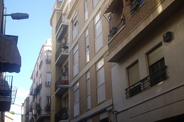 Edificio para 4 Viviendas entre medianeras . Elche . Alacant . España