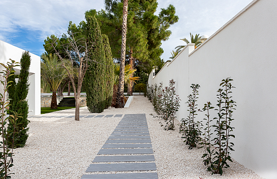 CASA L TRES . Petrer . Alacant . España