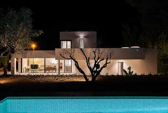 CASA L TRES . Petrer . Alacant . España