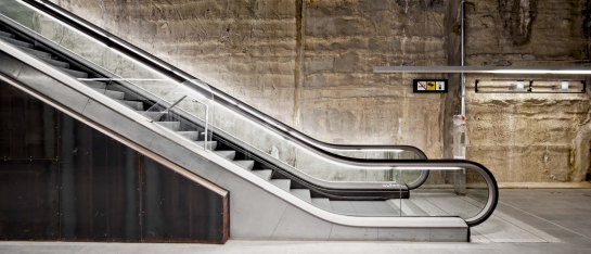 Tres estaciones de la Línea 9 del Metro de Barcelona . Barcelona . Barcelona . España